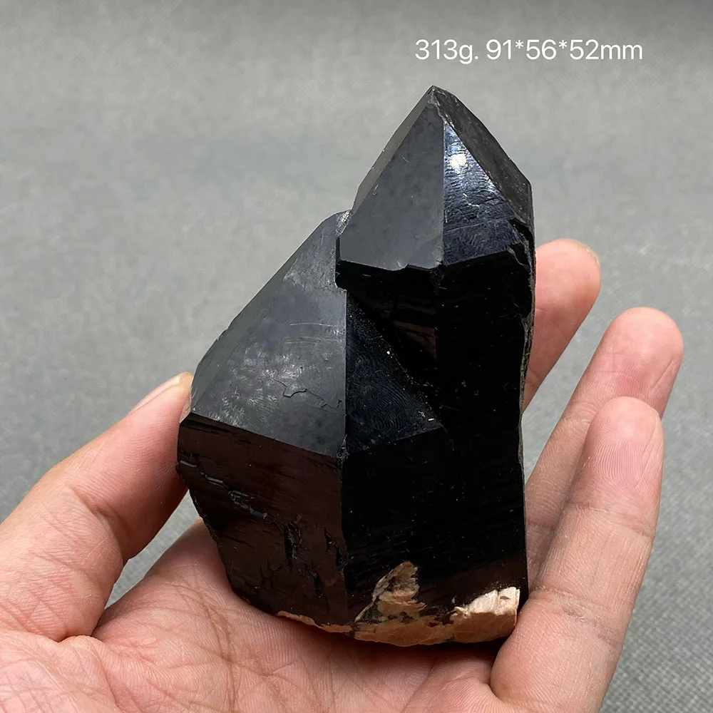 

100% natural epidote feldspar crystal ore specimen of black crystal in Shandong, China