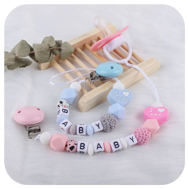 Chupete de dentición en forma de corazón hecho a mano con nombre personalizado para recién nacido, juguete masticable de silicona, soporte para