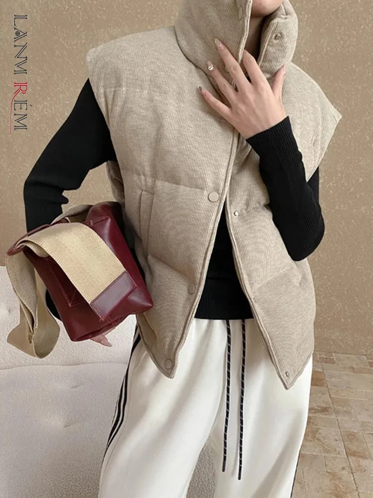 [LANMREM] Turtleneck Down Vest For Women Single Breasted Thick Warm Sleeveless Coats Office Lady Tops 2024 Winter New 26C1047