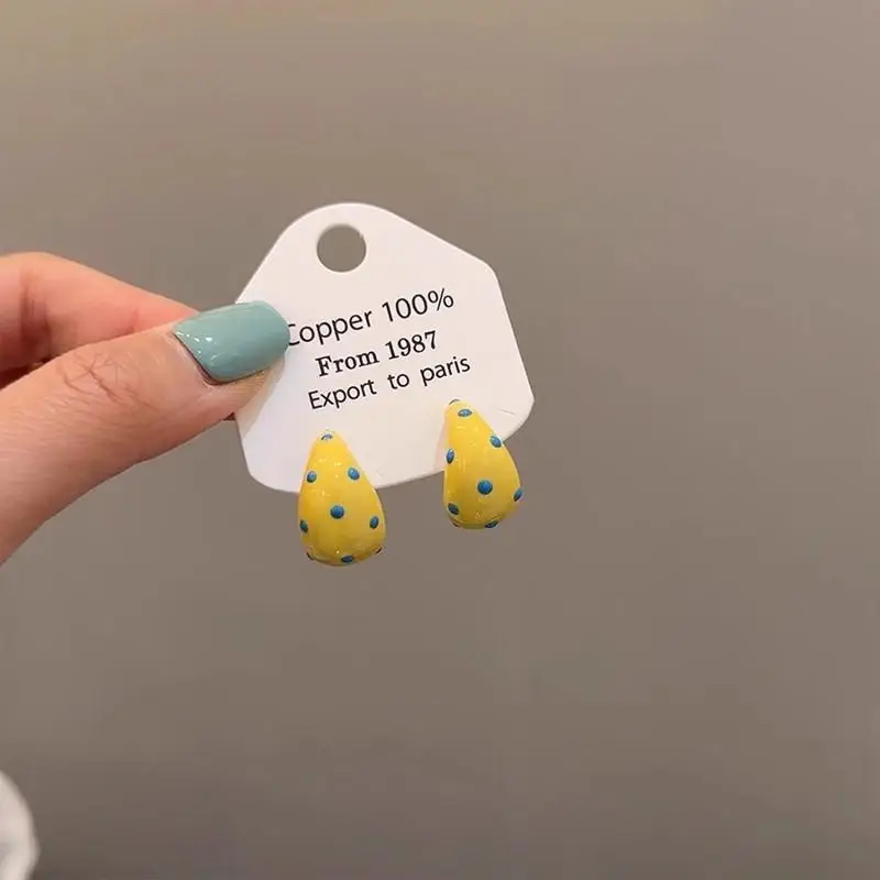 C-Shaped Hoop Earrings Sweet Colorful Polka Dot Enamel Geometric Lightweight Jewelry for Women Daily Wear