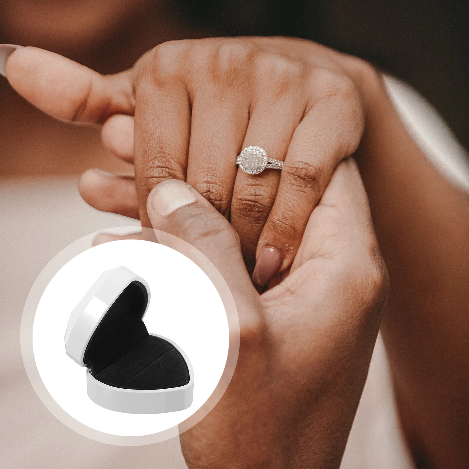 

Коробка для колец в форме сердца со светодиодной подсветкой для хранения ювелирных изделий на годовщину свадьбы, день святого Валентина, интерьер