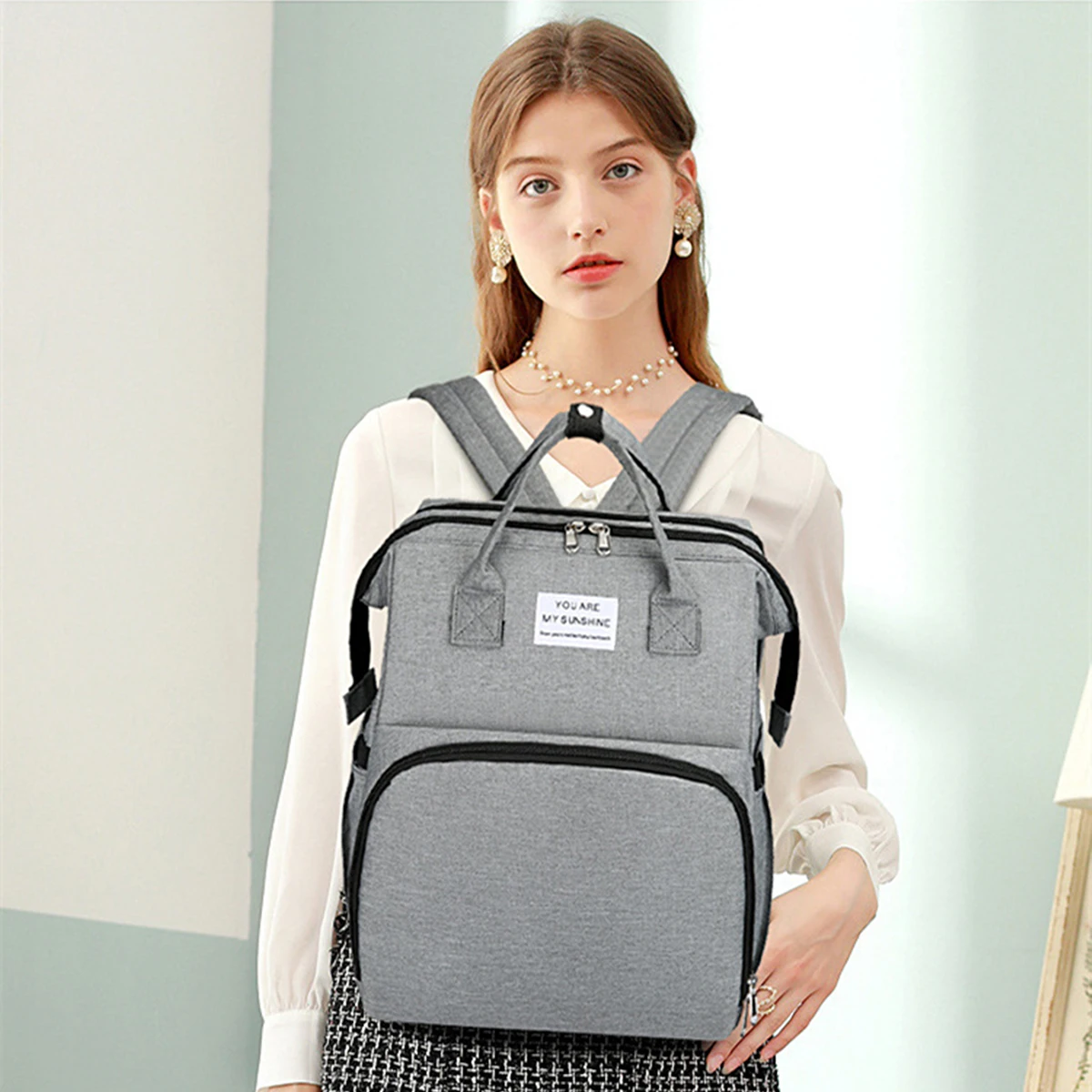 حقيبة الأم القابلة للطي خفيفة الوزن وقابلة للطي وسرير الأطفال ذو سعة كبيرة وحقيبة ظهر للأم وحقيبة مومياء