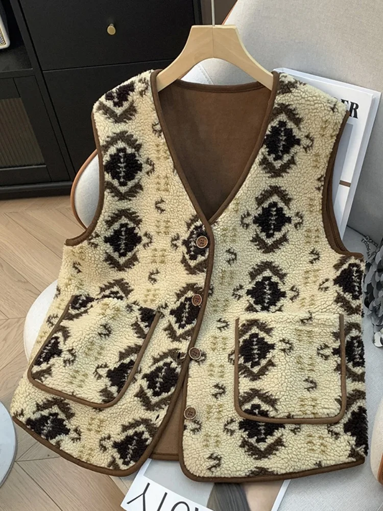 Retro Embroidered Lamb Fur Vest Women's Autumn Winter Open Cardigan V-neck Soft Warm Outerwear Comfortable Casual Style