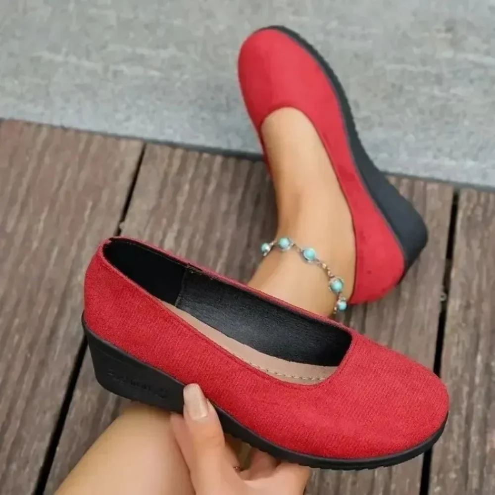 New Women's Comfortable round luxury Toe Slip-On Shoes Soft Bottom Slope Heel Velvet Surface Spring Autumn Style Casual Shoes