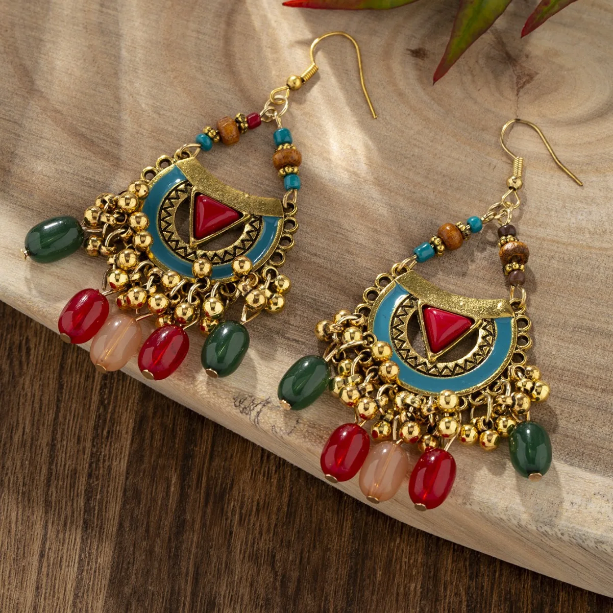 AliExpress cross-border hot-selling ethnic style earrings, women's retro bohemian bells, fringed earrings, creative earrings.