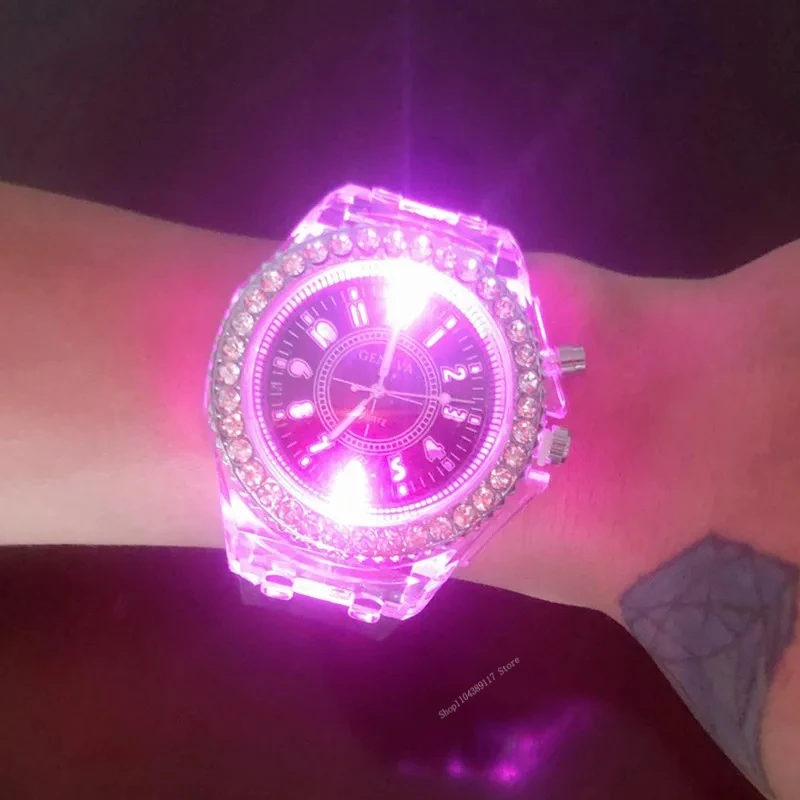 新しい女性の腕時計グローラインストーン LED 原宿韓国ファッショントレンド男性と女性学生カップルクォーツ腕時計