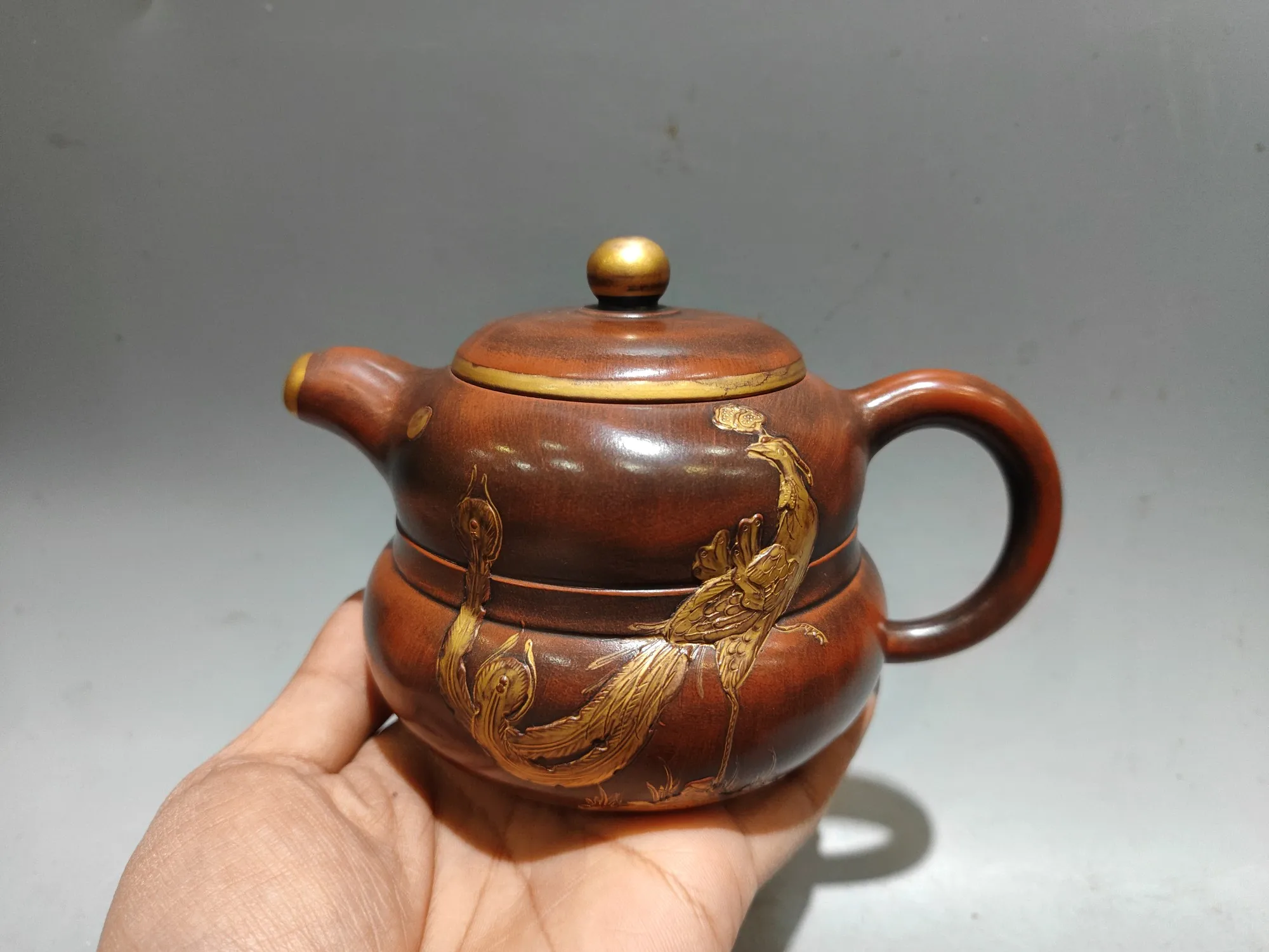 Yixing Teapot Purple Clay Pot Outline in gold peacock pattern Gourd shaped pot 4 tea cups a set Kettle Teapot Pot Tea Tasting