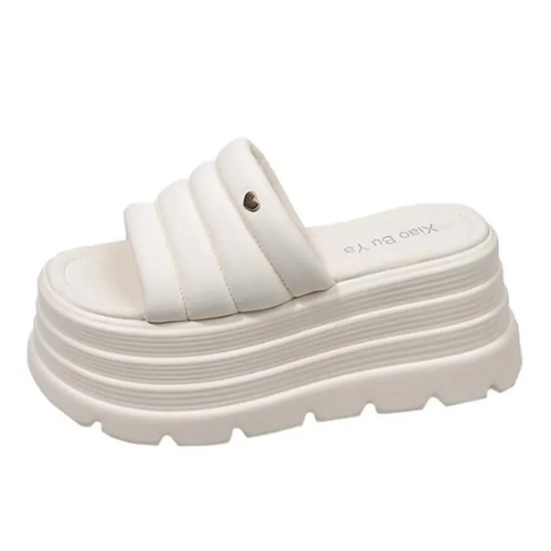 8 سنتيمتر منصة جديدة النعال النساء الصيف عالية الكعب جلد أسود مكتنزة الصنادل عادية اللمحة تو الوجه يتخبط الشاطئ حذاء بكعب ويدج