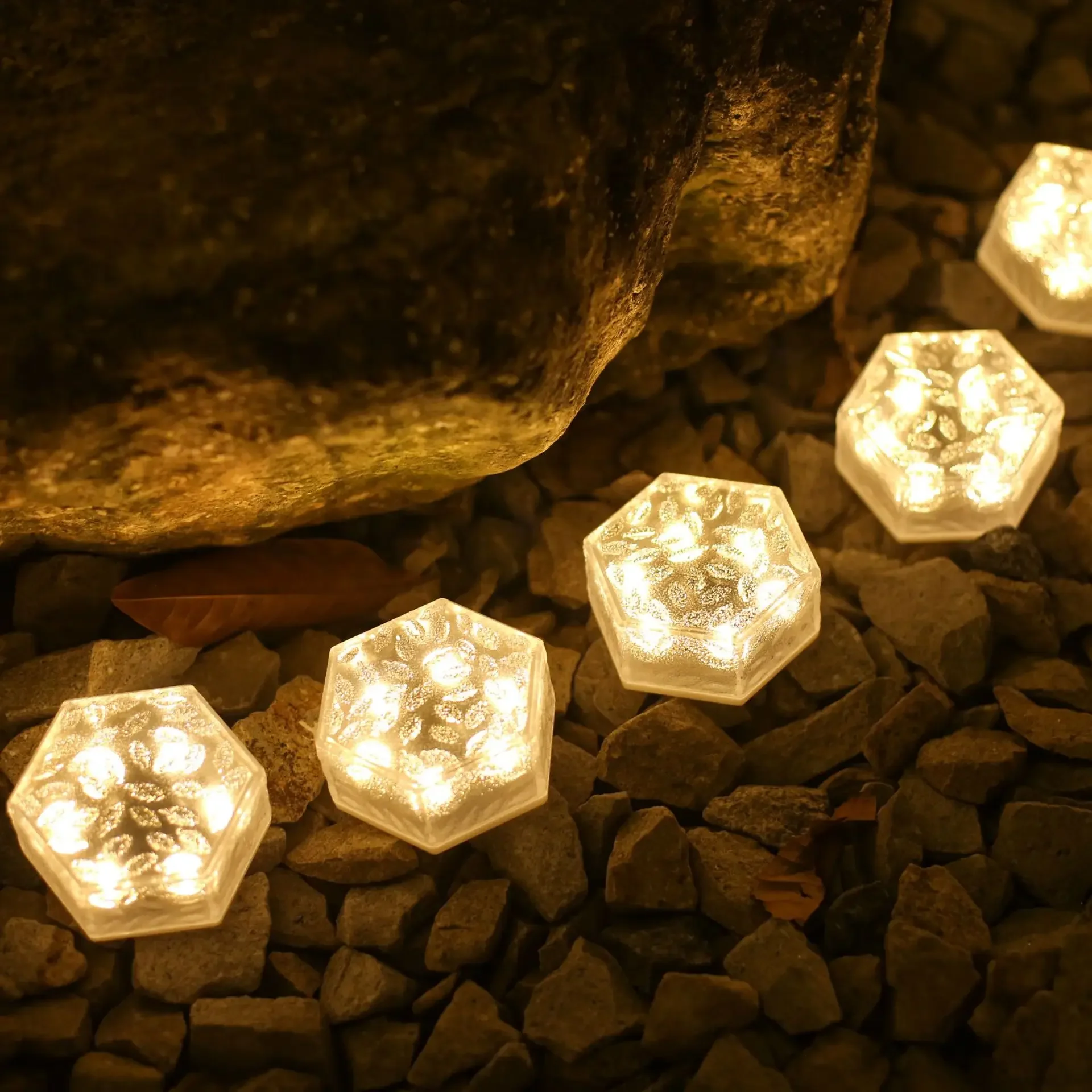 

Solar floor tile lamp Outdoor waterproof garden lamp Garden step atmosphere Hexagonal buried lighting