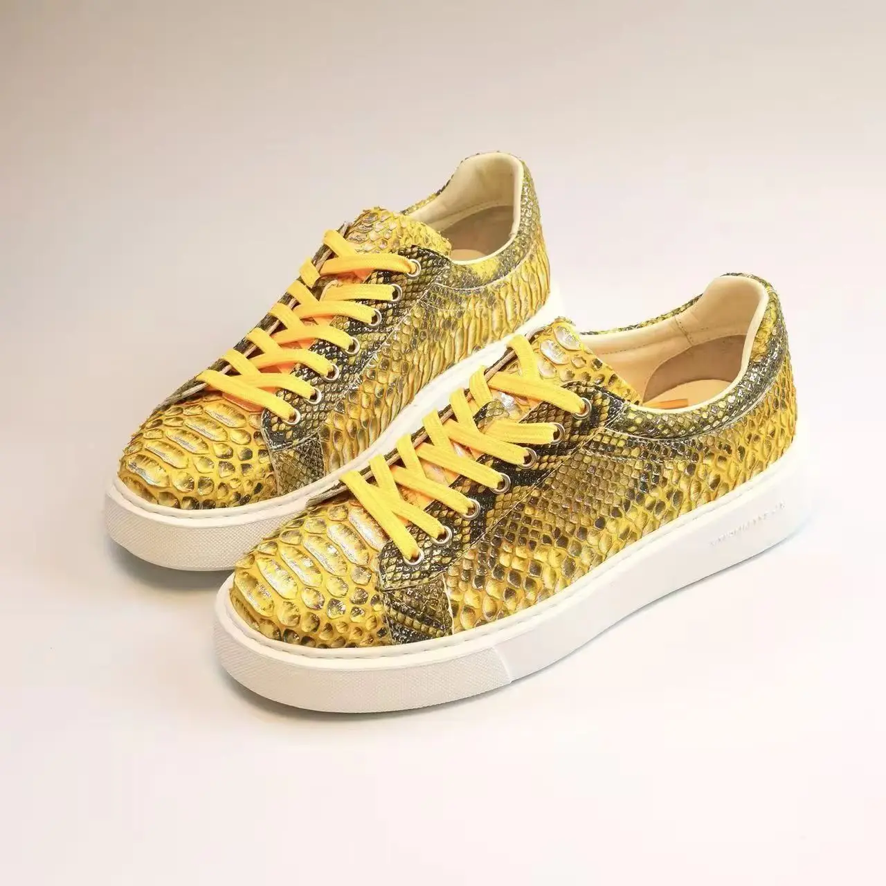 

2026 new arrival Fashion snake Skin causal shoes men,male Genuine leather shoes PDD796