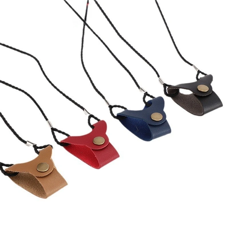 

ROXI Unisex Retro PU Leather Sunglasses Case with Hanging Neck Chain Anti-Slip Lanyard for Men And Women