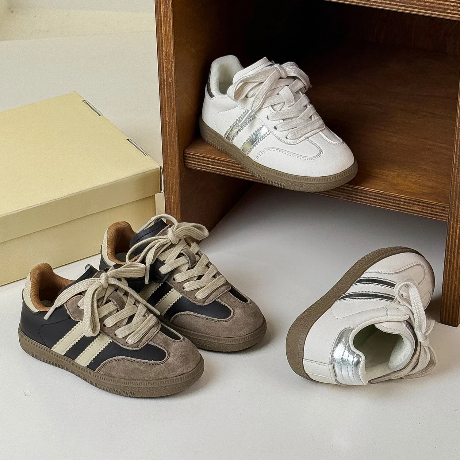 子供のレトロなレースアップフラットスケートボードスニーカー、軽量シューズ、快適なスポーツ、レトロなトレーニング、男の子、女の子、子供、幼児、春