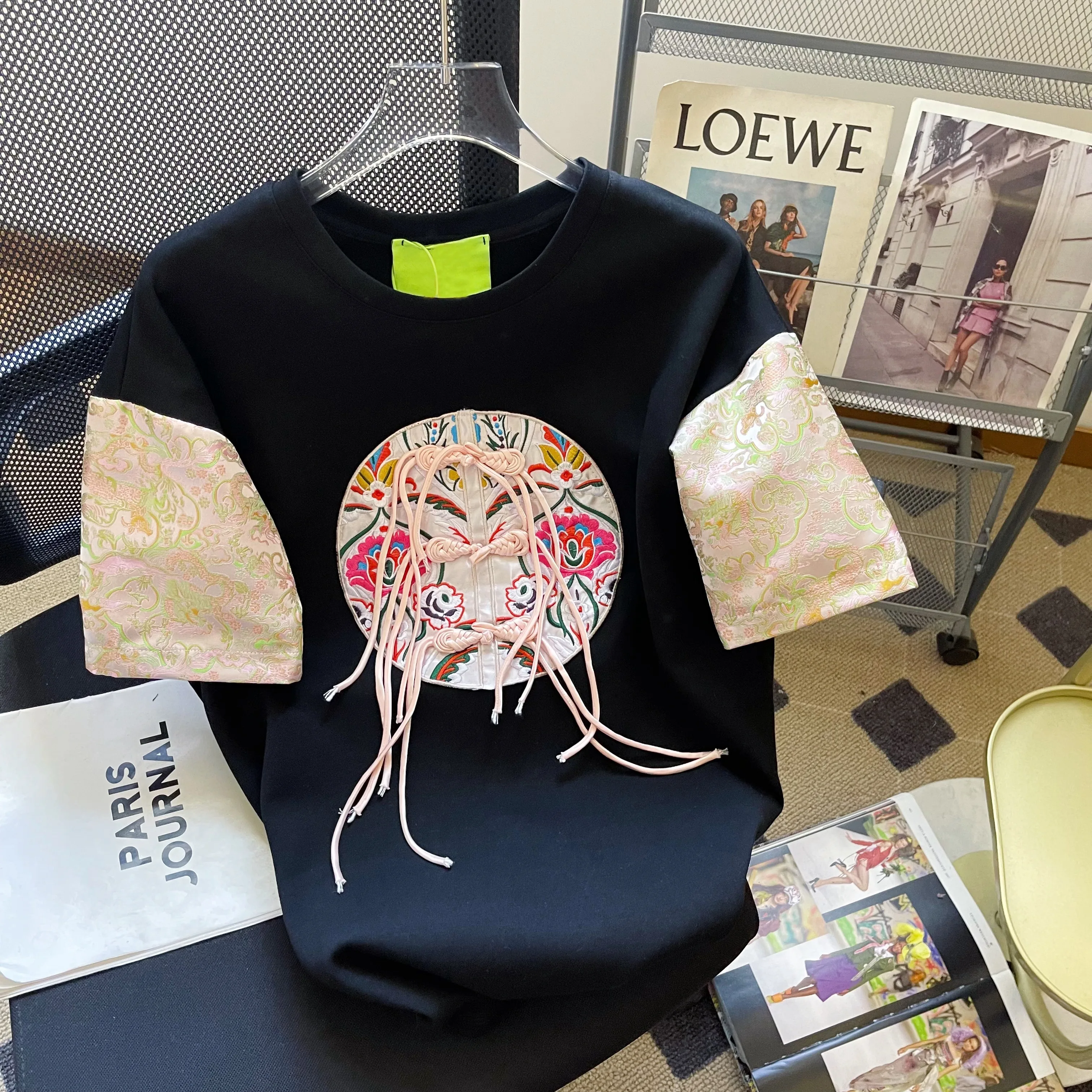 Blush Pink Embroidered Frog Closure T-shirt with Oriental Jacquard Contrast Sleeves Women's New Chinese Style Loose Casual Top