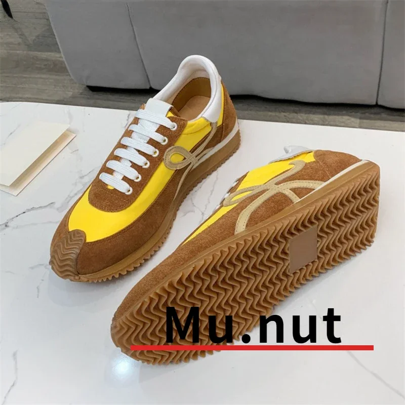 Klasyka Gorąca wyprzedaż Casual Lace up Brand Sneakers Women Luxury Training Flat Shoes Men Comfort jogging lovers Walk Shoes Mujer