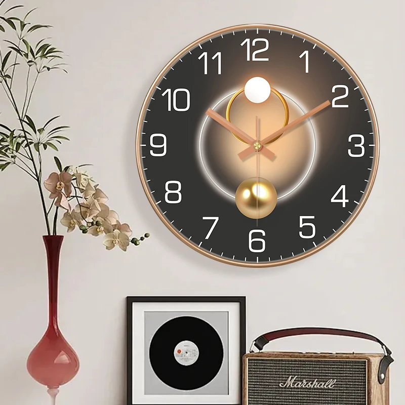 Lighting Home Decor Wall Clocks - Luxuriöse Wanduhr mit 2D-Lichtschatten-Zifferblatt, Geräuschlosem Quarzwerk,