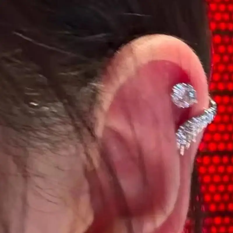 A52E Angel Wing Ear Studs With Sparkling Crystal Detail Handmade Rhinestones Piercing Earrings For Fashion Jewelry Lovers