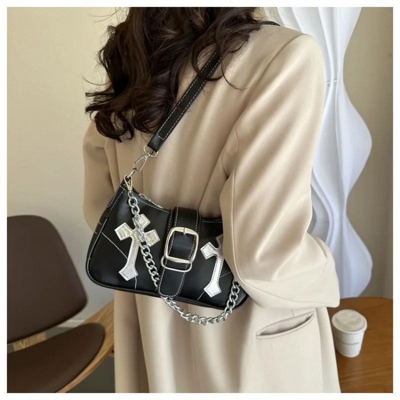 

Contrasting Color Underarm Crossbody Bag for Women's New Female Shoulder Bag Casual Small Square Personalized Chain Shoulder Bag