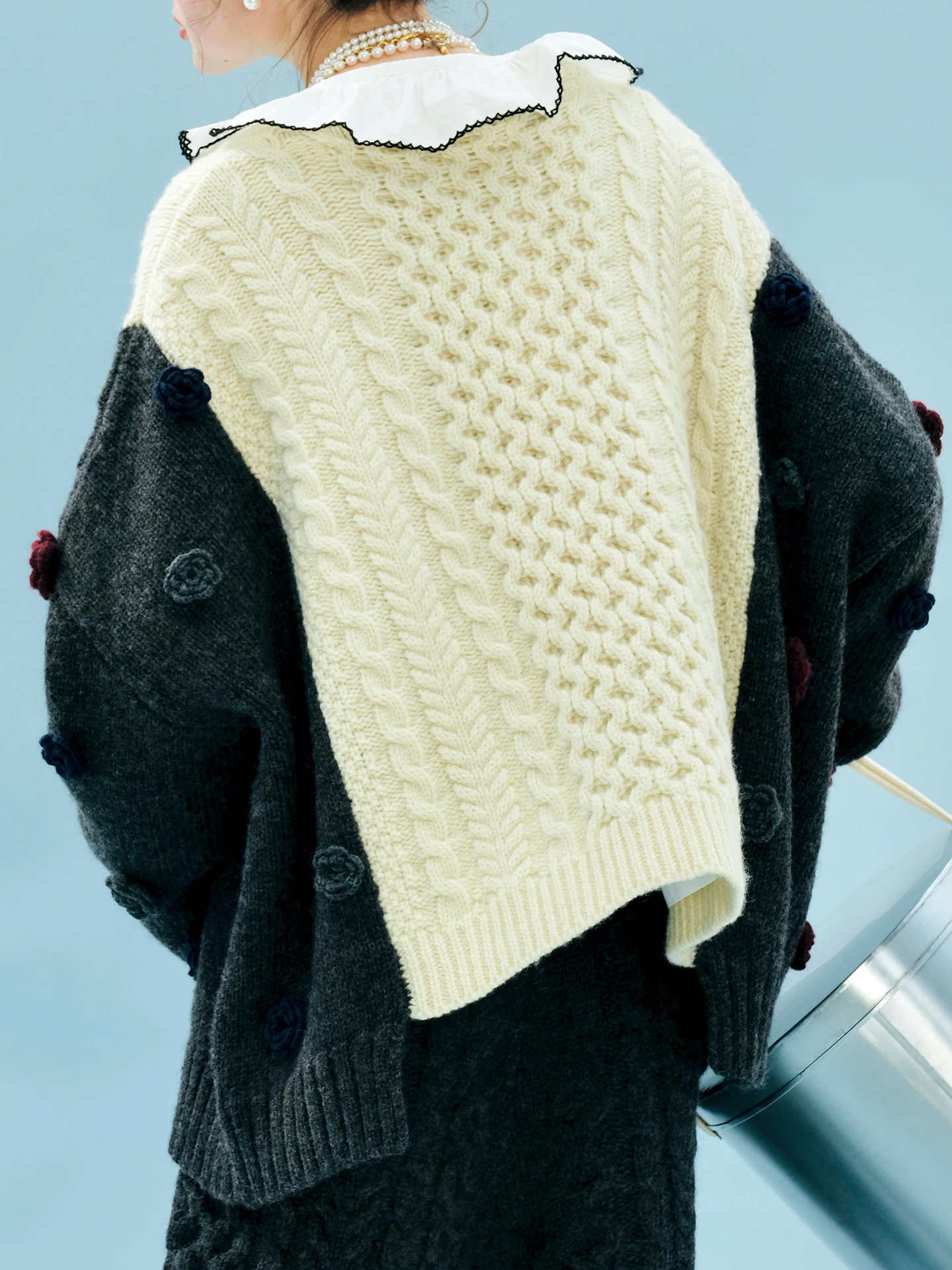 Couleur-bloc pull avec fleurs 3D Aran pull en tricot pour automne et hiver rétro atmosphère douce haut en tricot 255235
