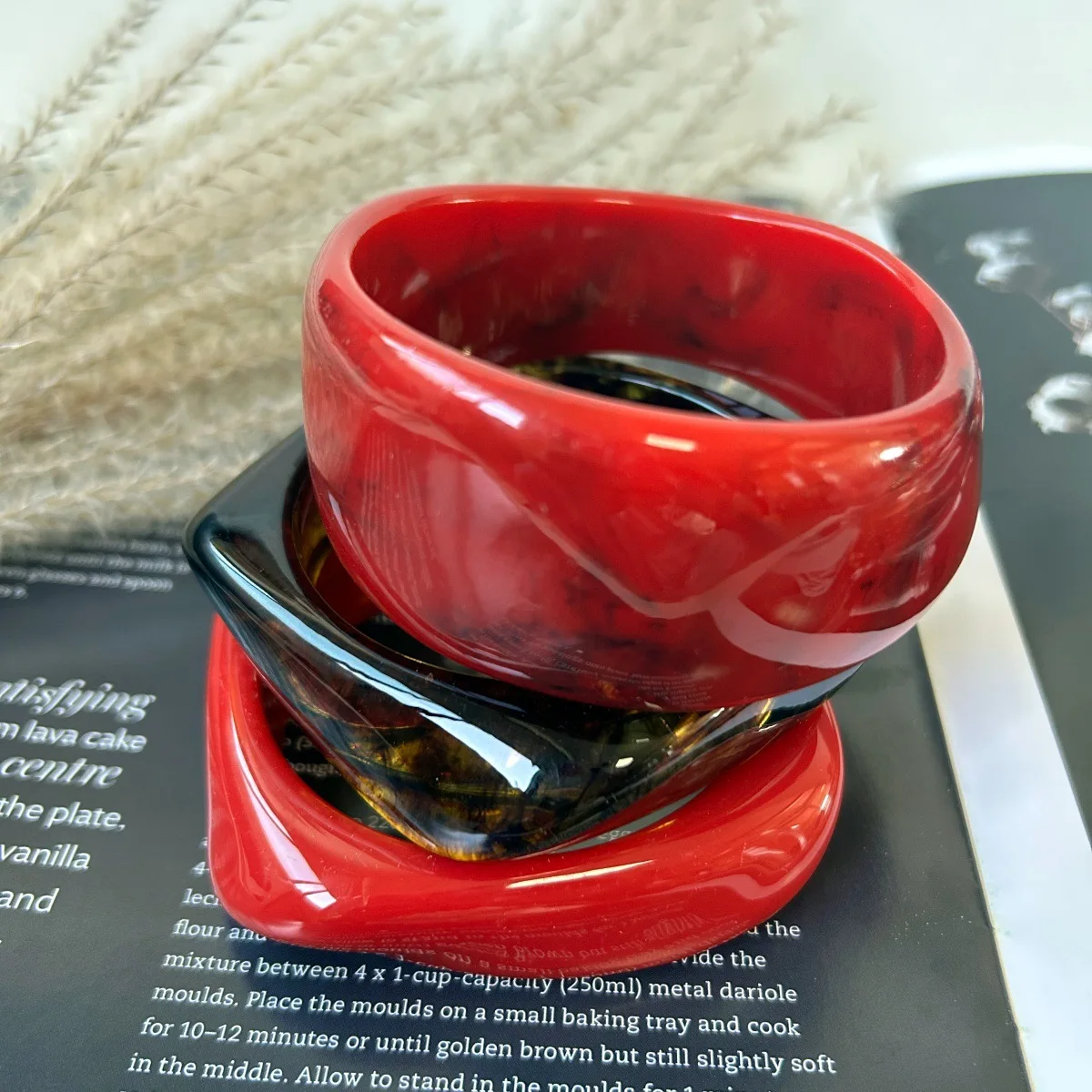 3Pcs/Set Vintage Punk Red Irregular Geometric Resin Bracelet Set Exaggerated Different Shapes Wide Thick Stacked Wear Jewelry