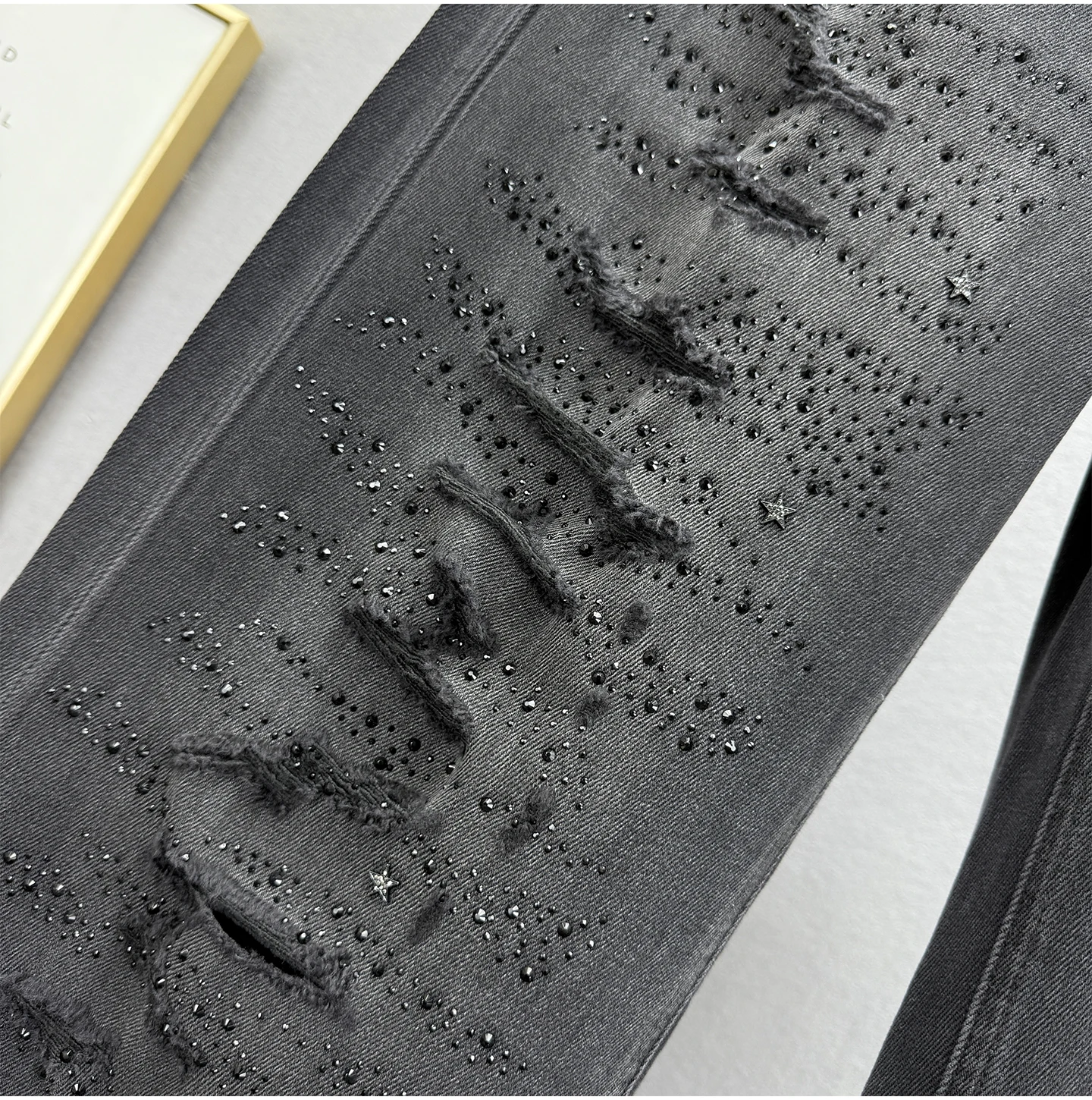 جينز ممزق مزيف للنساء، بنطال واسع الساق، خريف 2025 جديد عالي الخصر فضفاض للتخسيس على الطراز الأوروبي سروال طويل من حجر الراين #5