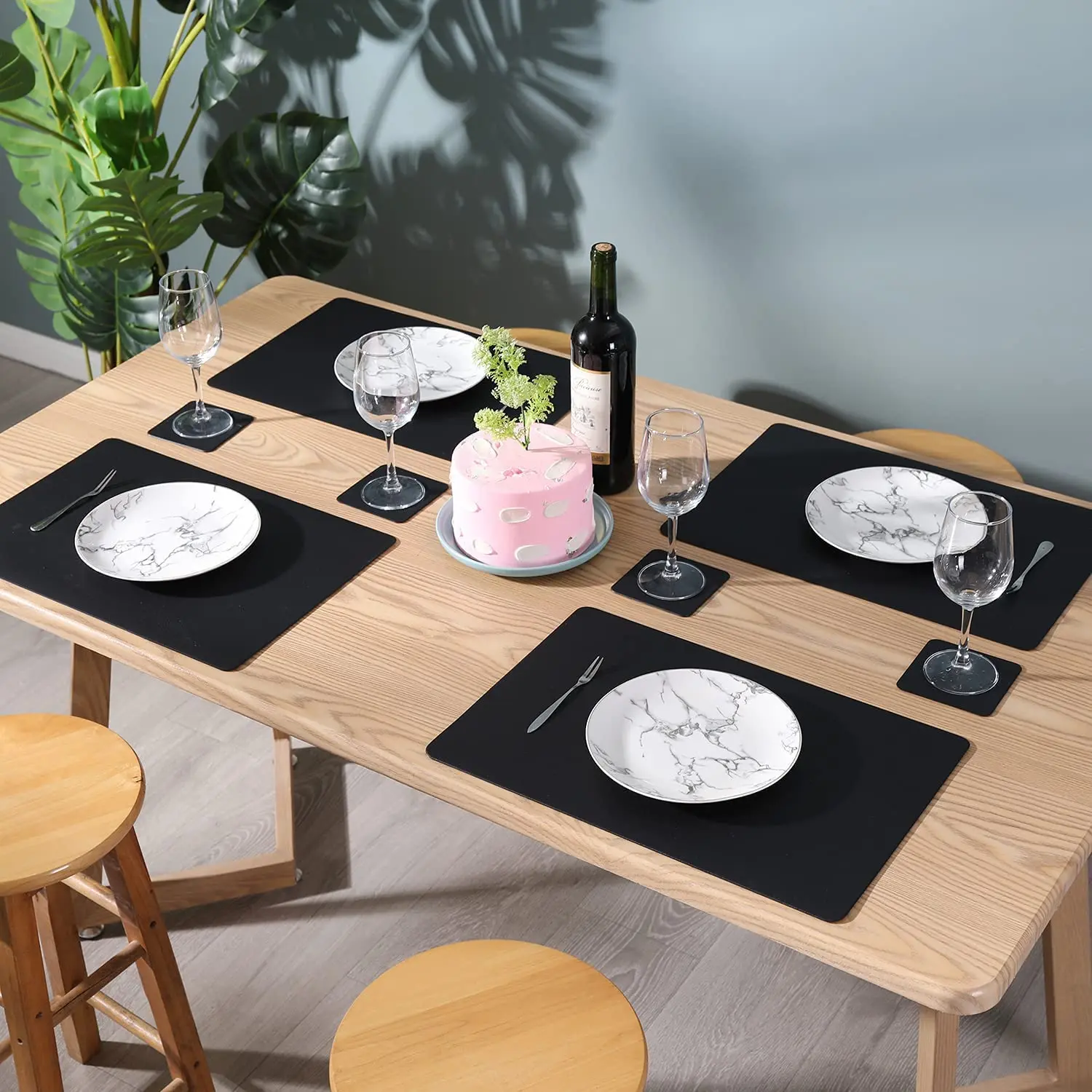 1/4/6 Sets PU Double-Sided Placemat & Coaster Set Oil Proof Solid Color Washable Heat Insulation Mat in Black and Brown Gift Set