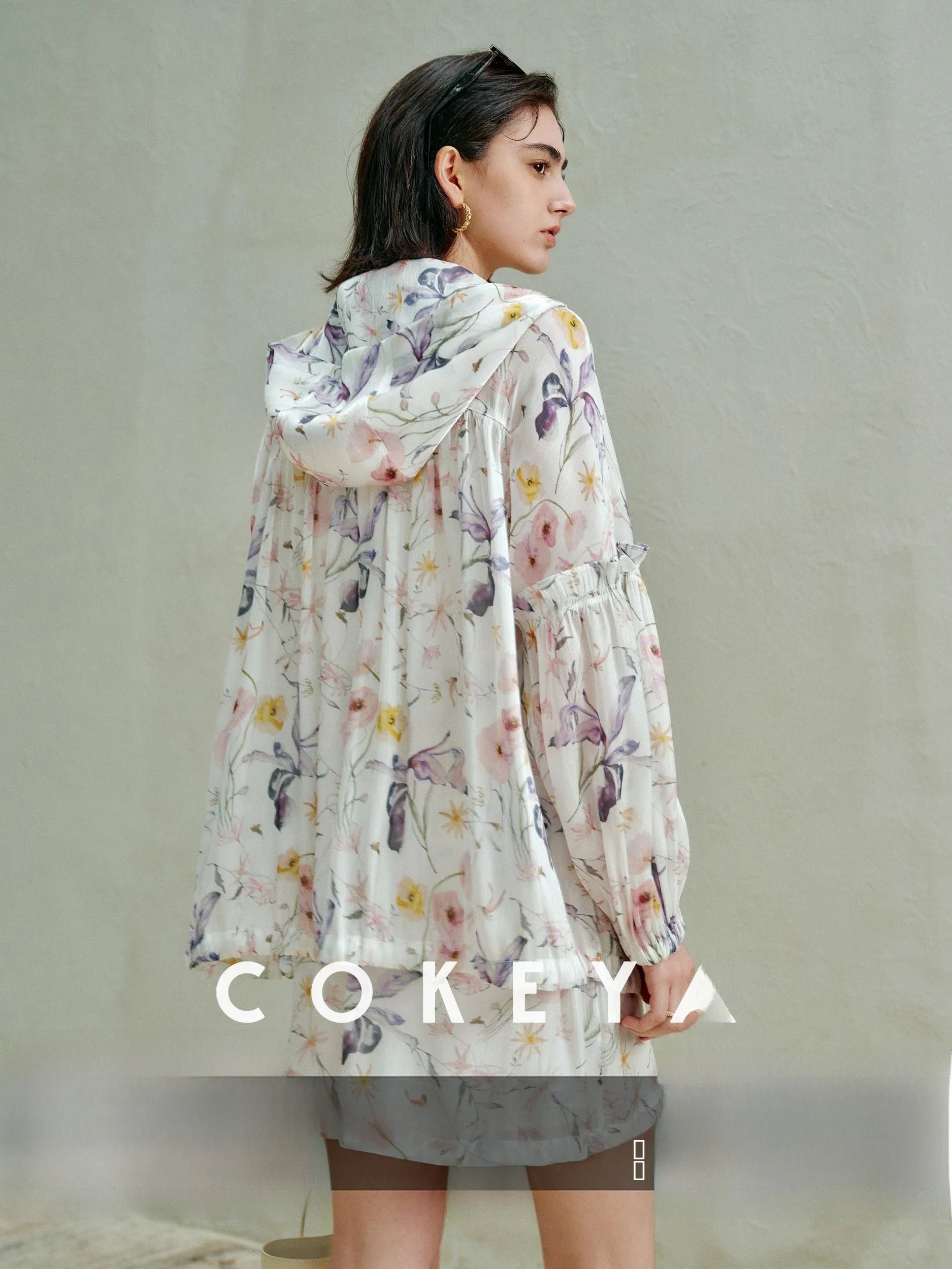 

Летний женский комплект CA: легкая тонкая солнцезащитная одежда с жемчугом, юбка А-силуэта с цветочным принтом, повседневная, на молнии