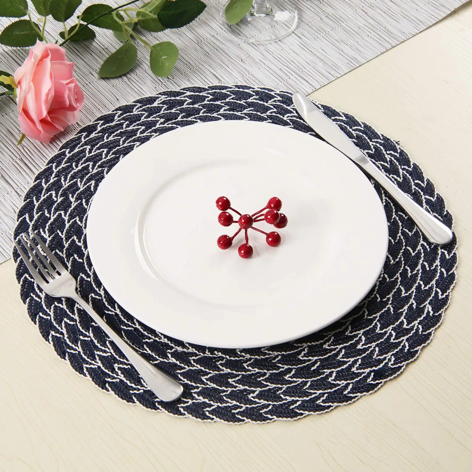 Round Braided Placemats, Heat Resistant, Kitchen Table Placemats, Thick, Washable, Wedding Party, Daily Used, 7.1 