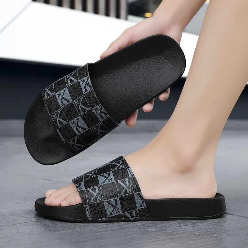 

Men's Slippers Home-based Shoes 2025 Summer Outer Wear Men's Non-Slip Anti-Odor Casual Outdoor Beach Slippers Breathable