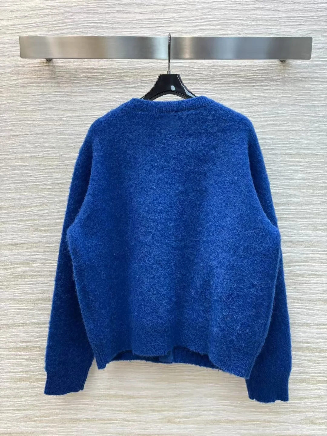 High end customized women's round neck knitted cardigan