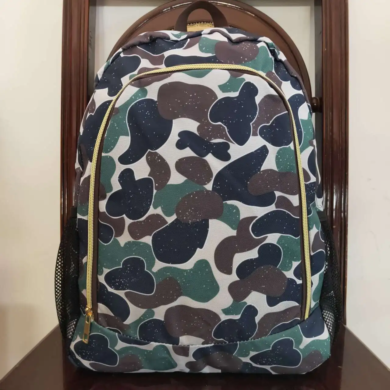 Wholesale hot sale kindergarten baby boys Casual brown-green camouflage beige backpack for children outdoor children's schoolbag