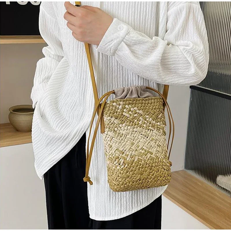 Umhängetasche aus Baststroh mit Farbverlauf, Designer-Sommer-Strand-Reise-Schultertasche, grasgewebter Boho-Shopper-Markkorb – Detail 12