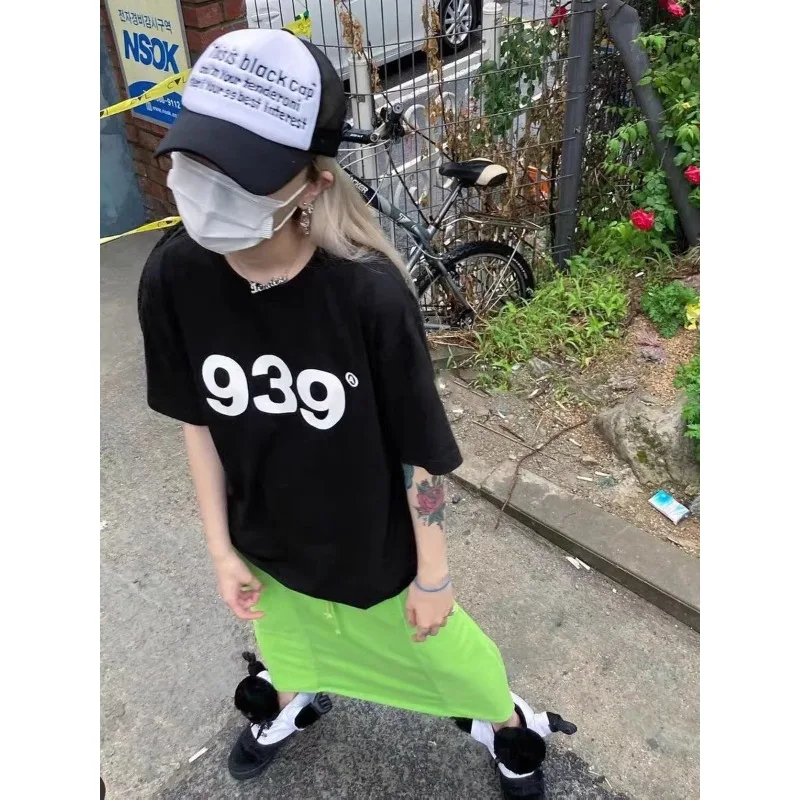 Camiseta con estampado de letras de verano 2025, nueva camiseta para hombre, camiseta informal holgada de manga corta, camisetas de gran tamaño de estilo coreano, camisetas para mujer