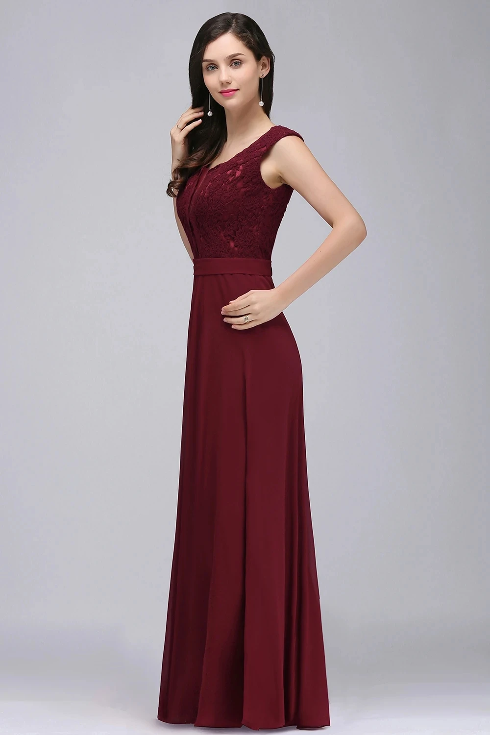 Dusty Rose Maxi Bridesmaid Dresses Chic and Elegant Sleeveless Lace Applique A Line Long Evening Gowns For Women Party Wedding