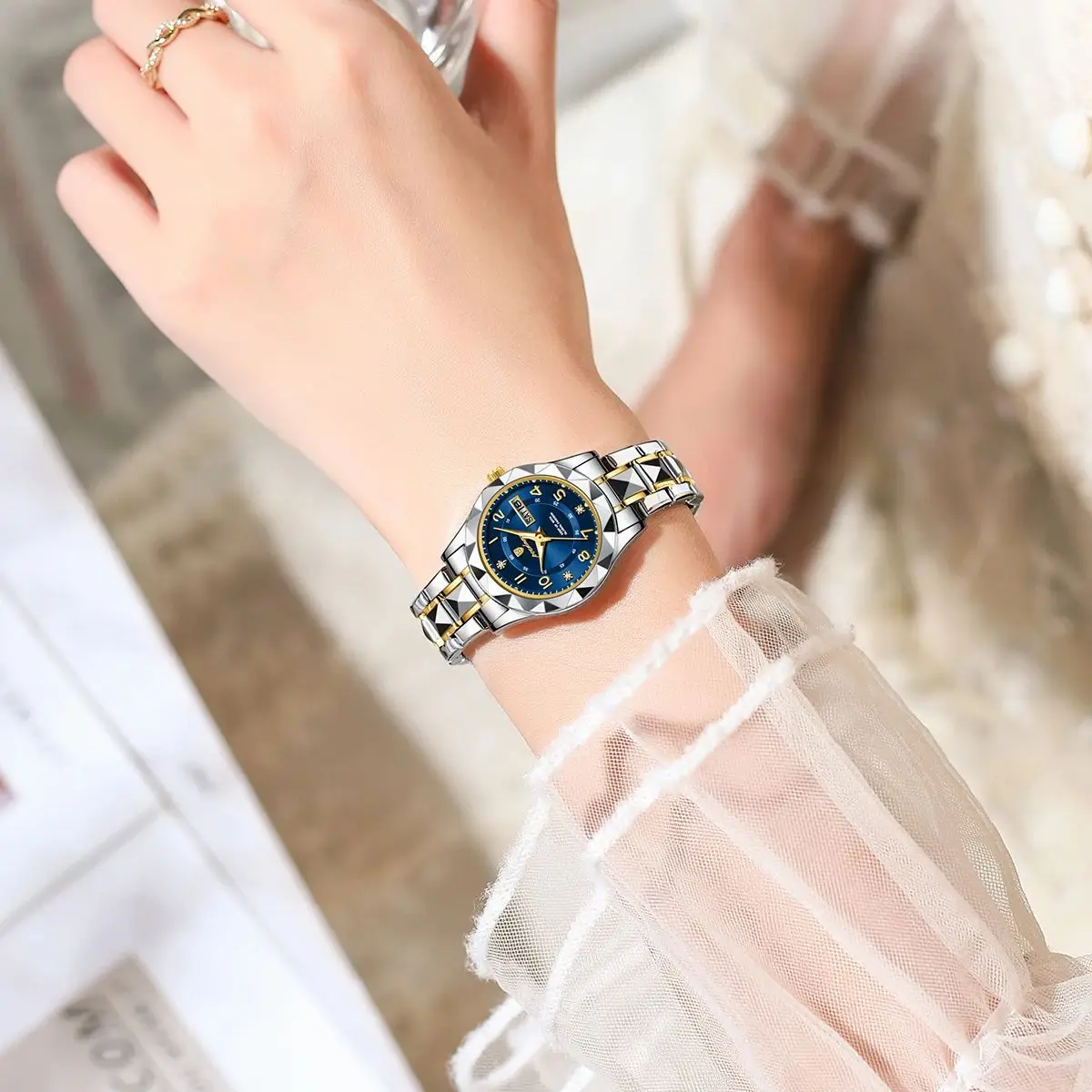 POEDAGAR موضة ساعات كوارتز نسائية تاريخ الأسبوع مقاوم للماء مضيئة السيدات ساعة الفولاذ المقاوم للصدأ الفاخرة ساعة اليد النسائية Reloj