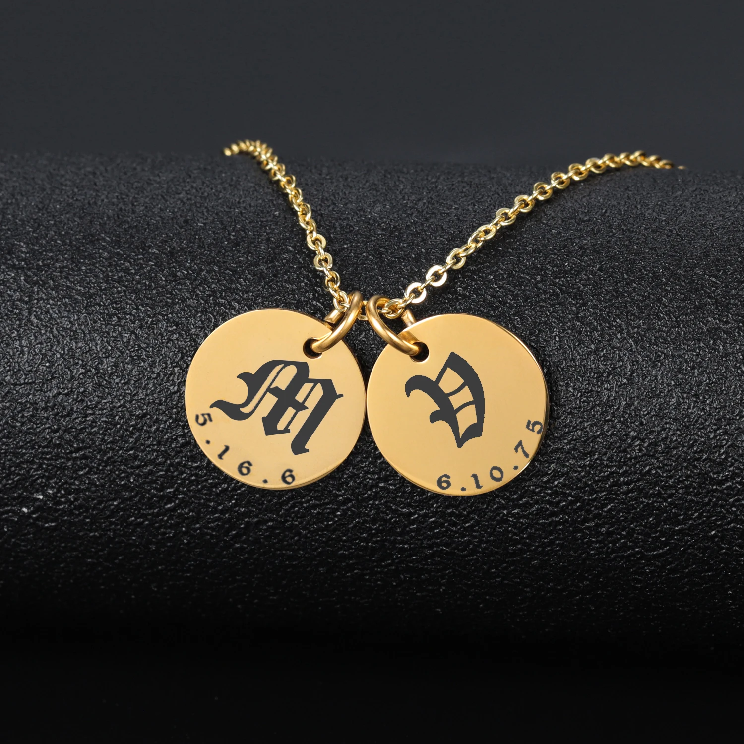 

Stainless Steel Old English Hot Sale Wholesale For Women Gold A-Z 26 Letters Initial Necklace Charm Personal Necklace Pendants