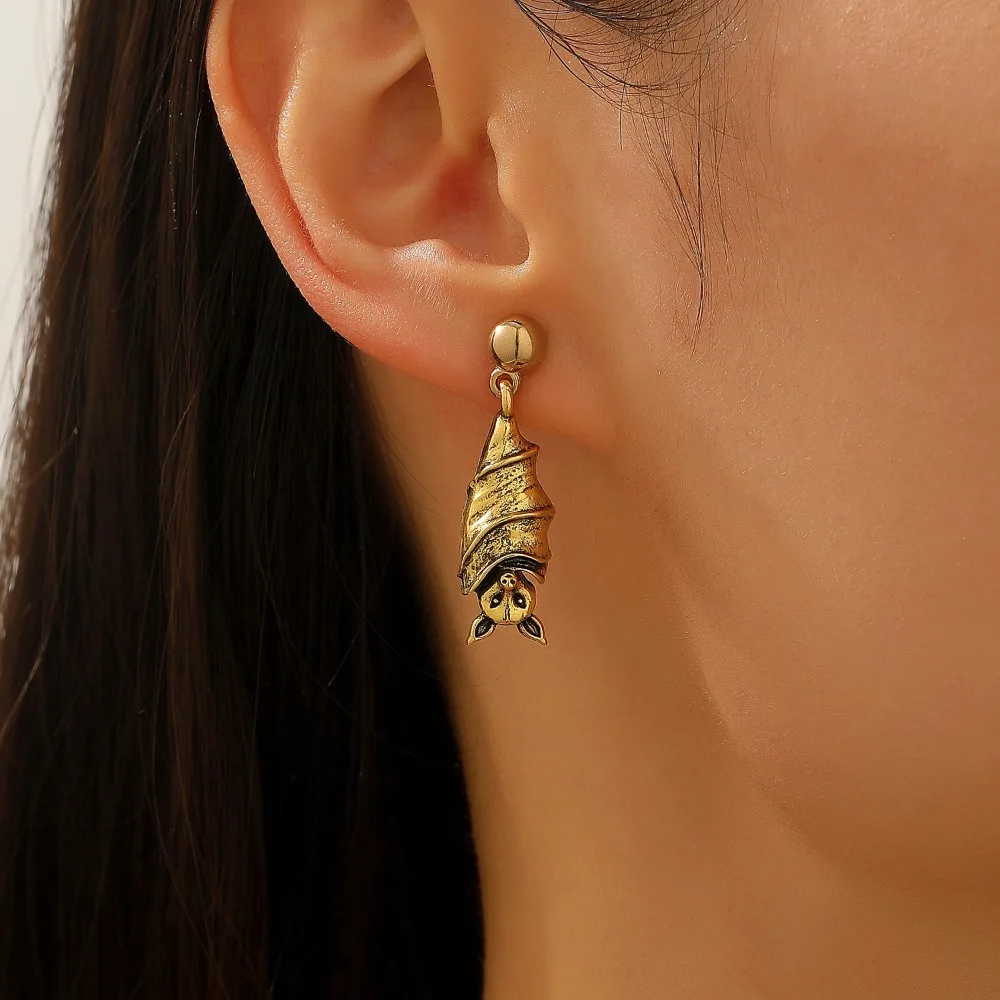 Gothic Style Halloween Upside-Down Bat Earring Stud Alloy Silver/Gold Bat Pendant Earring Stud Vintage Inverted Bat Earring Stud