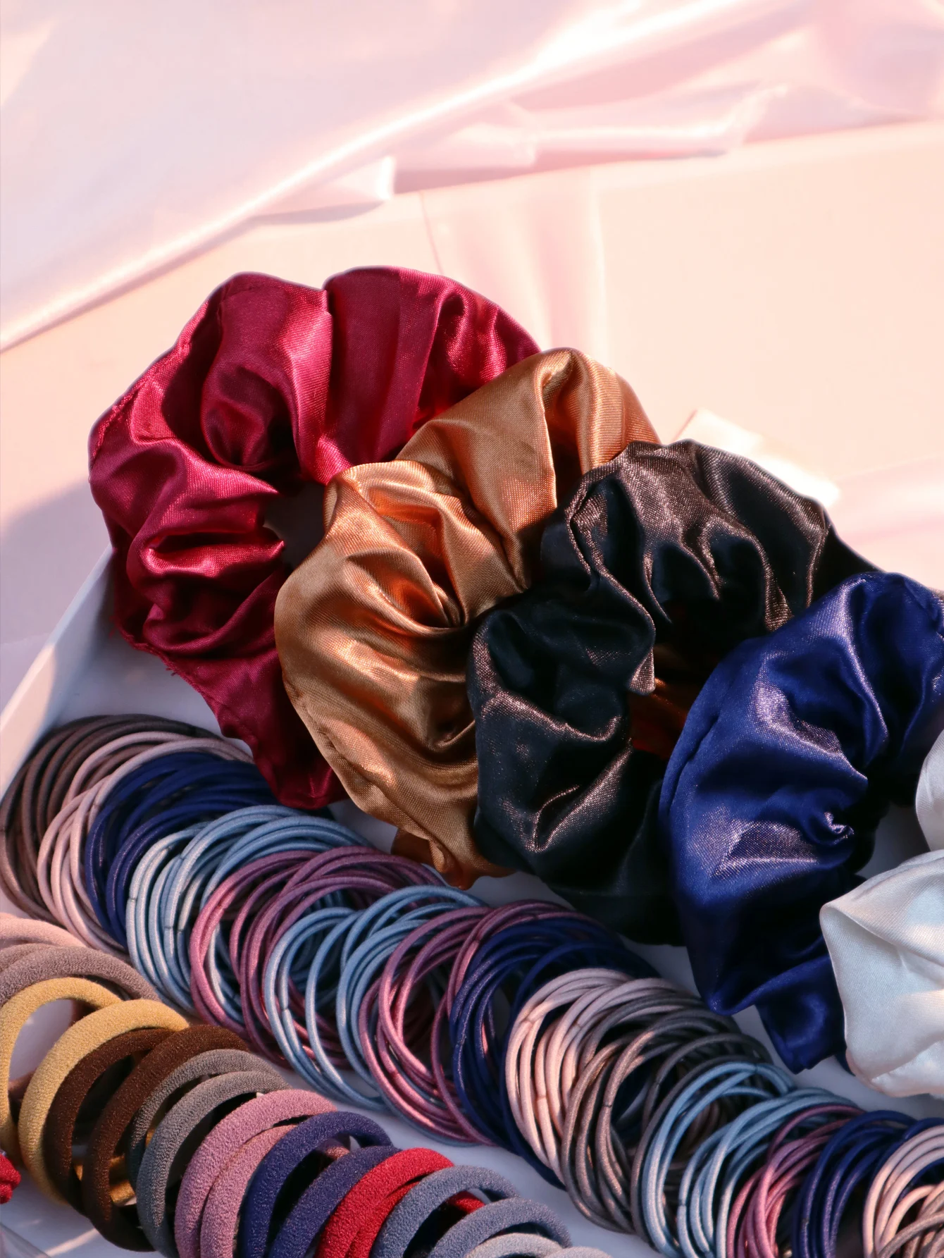 

1085PCS Dark Hair Accessories for Woman Set Seamless Ponytail Holders Variety Hair Scrunchies HairBands Scrunchy Hair Ties