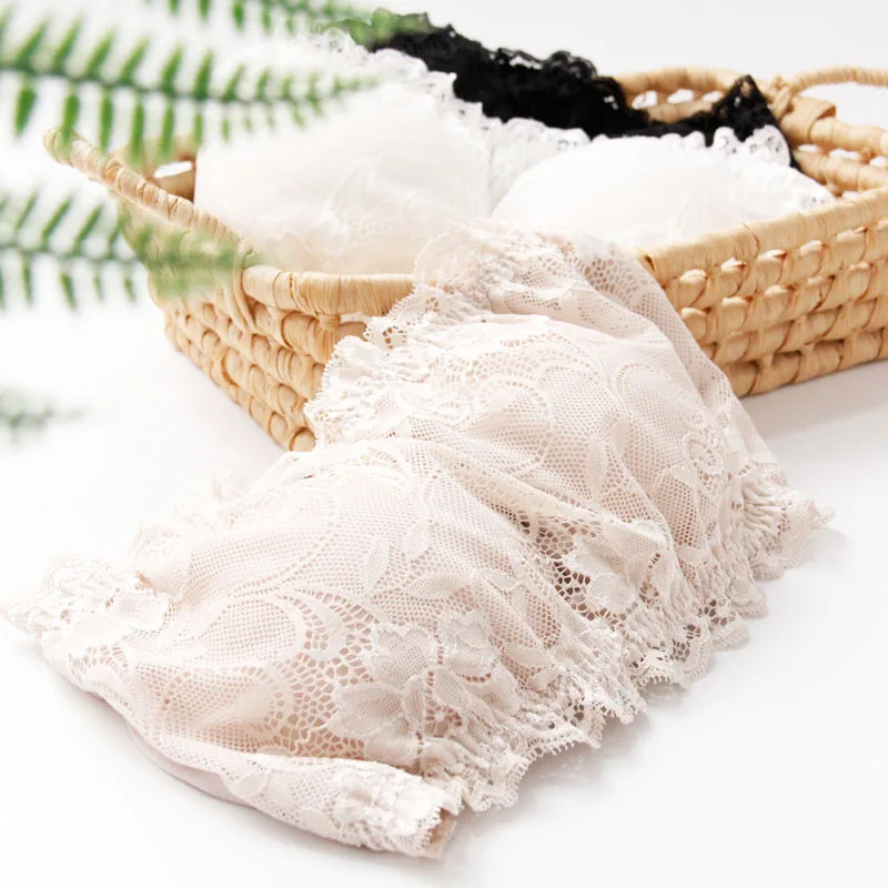 Silk Non-Wired Strapless Bra, Lace Anti-Glare Bandeau, Invisible Backless Design for Summer