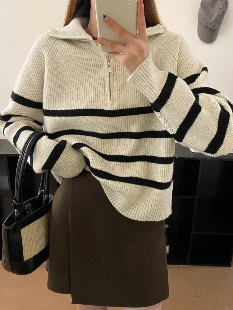 Autumn and Winter New Women\'s Sweater Zipper Stand-up Collar Striped Pullover Fashion Black Long Sleeve Knitted Sweater Women