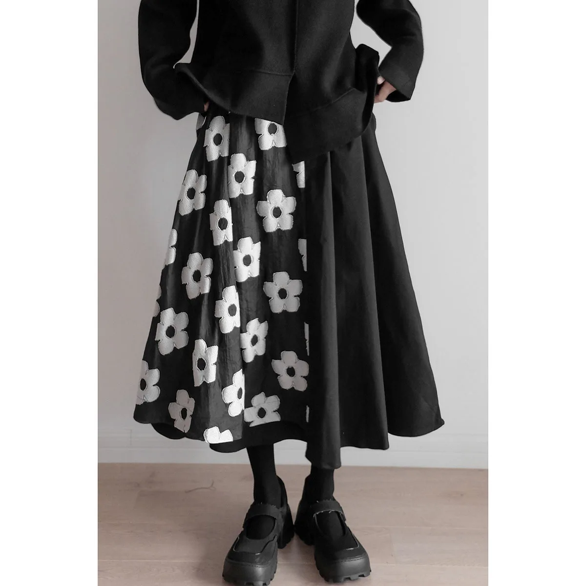 

VEEKTIE Brand High Waist A-line Skirt For Women Knee Length Vintage Floral Tulle Flower Black Layered Sweet Novelty Girls Winter