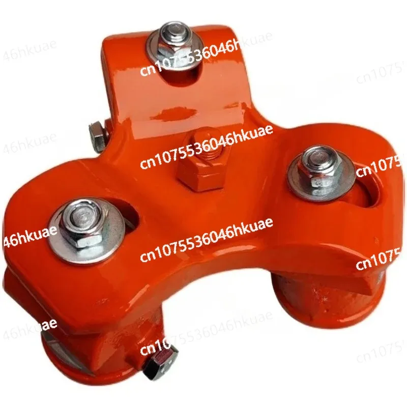 

Удалить крышку кронштейна для подъема спасательного кронштейна,