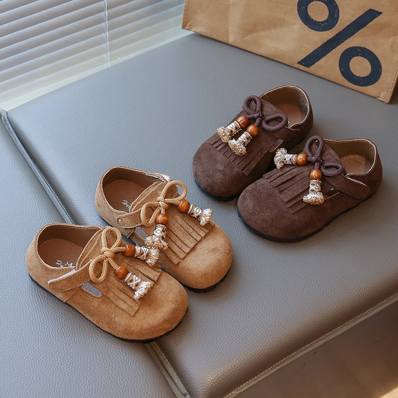 

Замшевая детская повседневная кожаная обувь с кисточками и бусинами, осенние удобные нескользящие туфли для девочек с мягкой подошвой