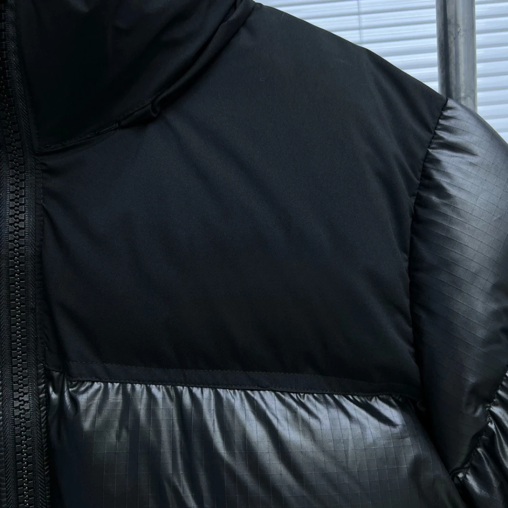 عالية الجودة الفاخرة مصمم المرأة طوق مقنعين أسفل سترة العلامة التجارية الشهيرة الشتاء موضة عادية سميكة الدافئة يندبروف معطف 2025