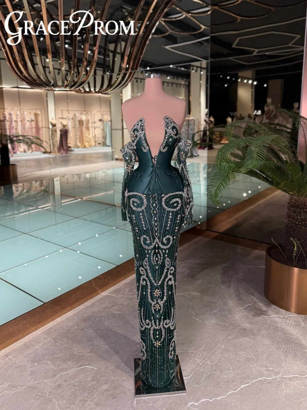 

Exquisite V-neck Floor-length Evening Dress Shimmering Beads Crystal Formal Party Gown Chic Customized Off Shoulder Prom Dresses