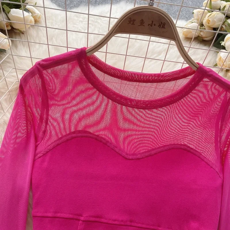 Top corto de manga larga con retazos de malla transparente para mujer, camiseta coreana Sexy delgada, camisa de cuello redondo de moda para mujer,