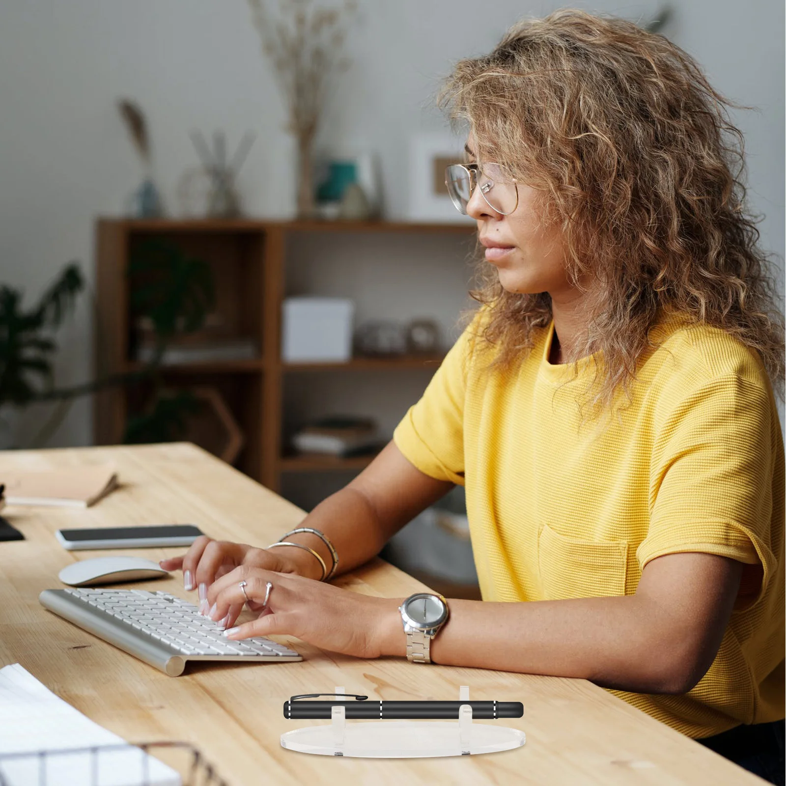 

2Pcs Transparent Acrylic Pen Rack Display Holder for Fountain Pens Gel Pens Coins Desktop Storage Stand Sturdy Stationer