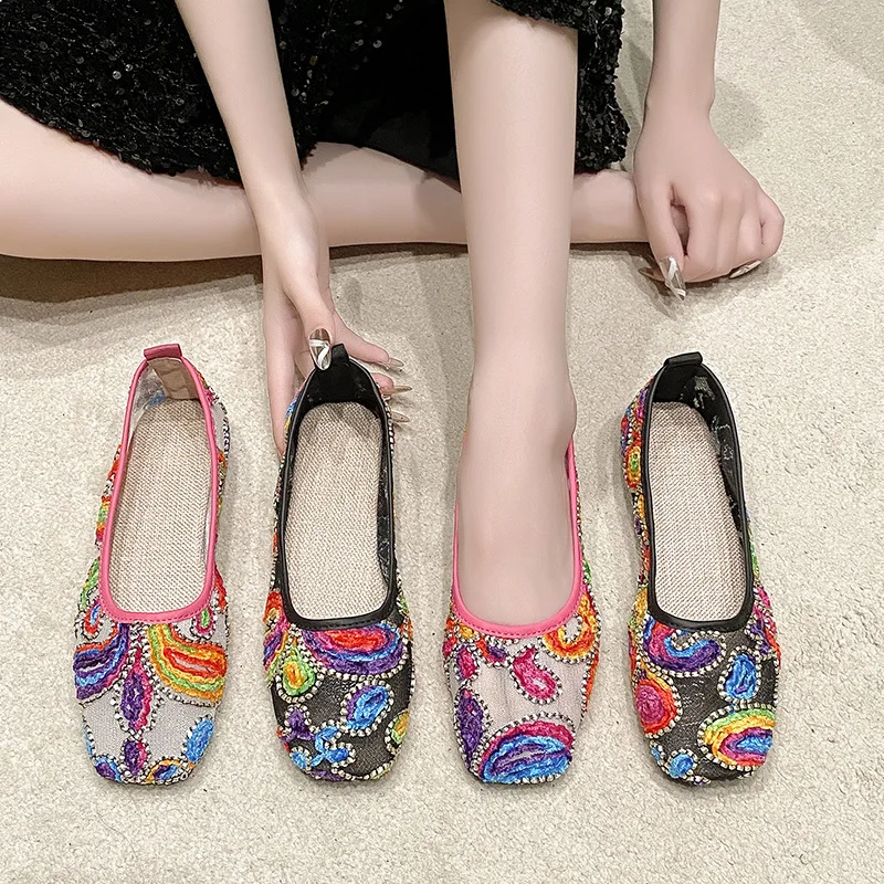 Summer New Women's Shoes Fashionable and Versatile Embroidered Mesh Hollow Breathable and Comfortable Casual Women's Shoes