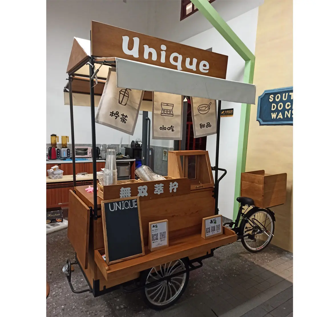 Outdoor dining car scenic coffee bread promotion stall tricycle