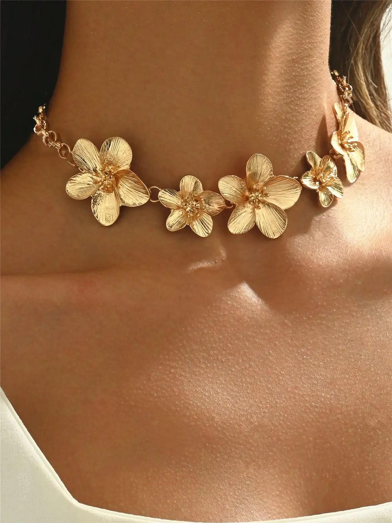 

1pc Fashionable Delicate And Simple Stainless Steel Chain Necklace
