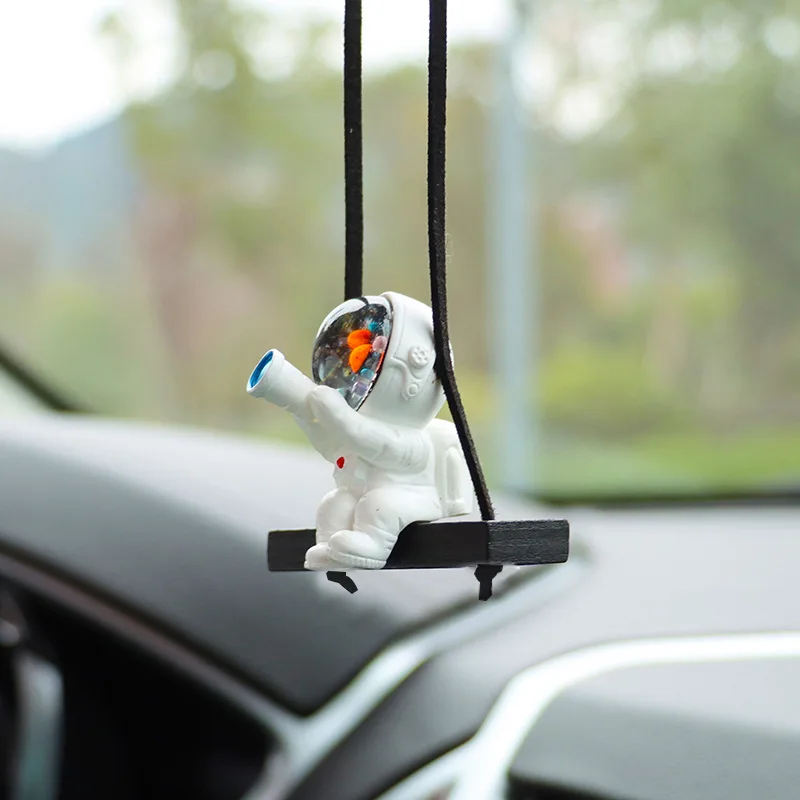 Creative astronaut car pendant rearview mirror pendant back packaging accessory